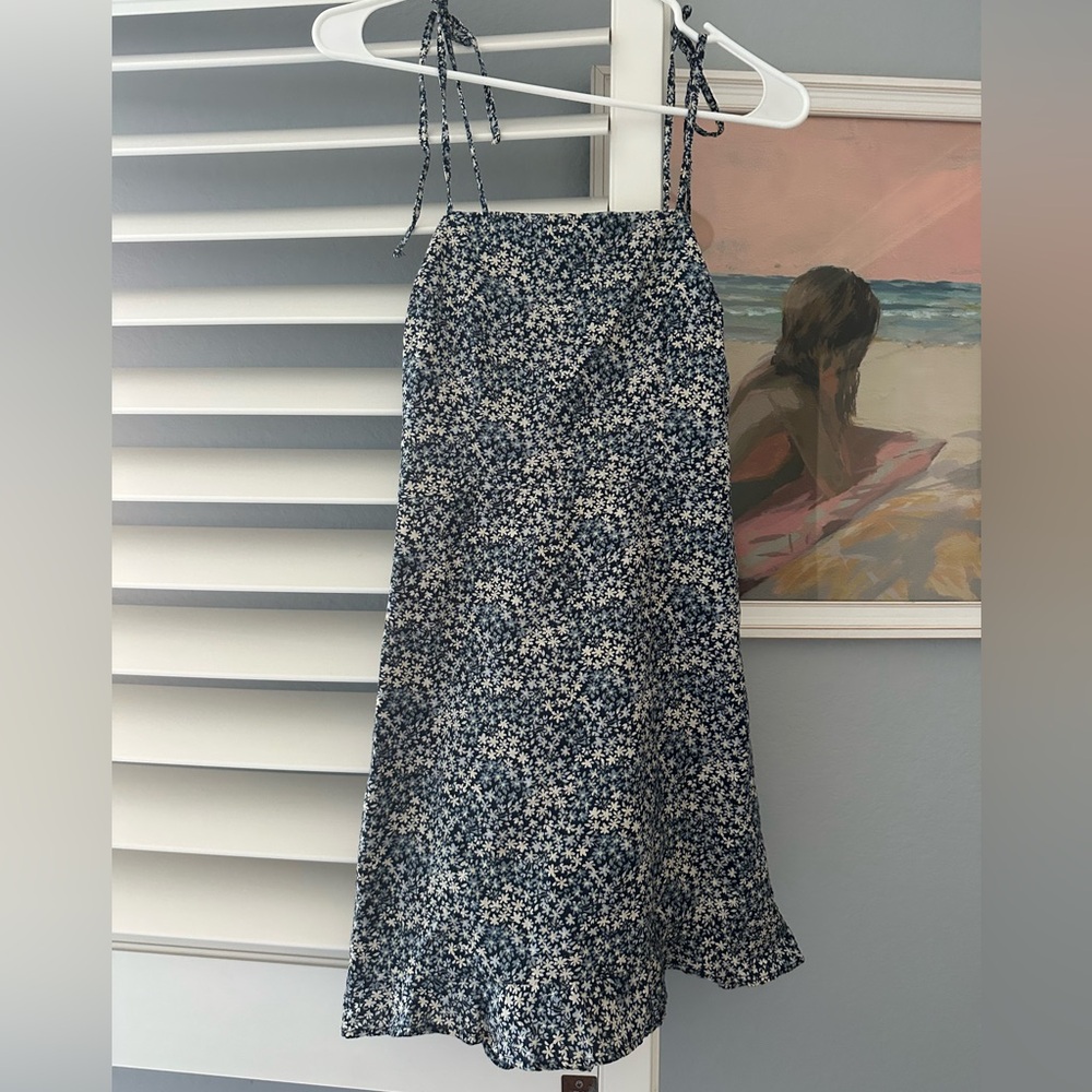 Abercrombie & Fitch Women’s Blue Floral Spaghetti Strap Dress size XS.